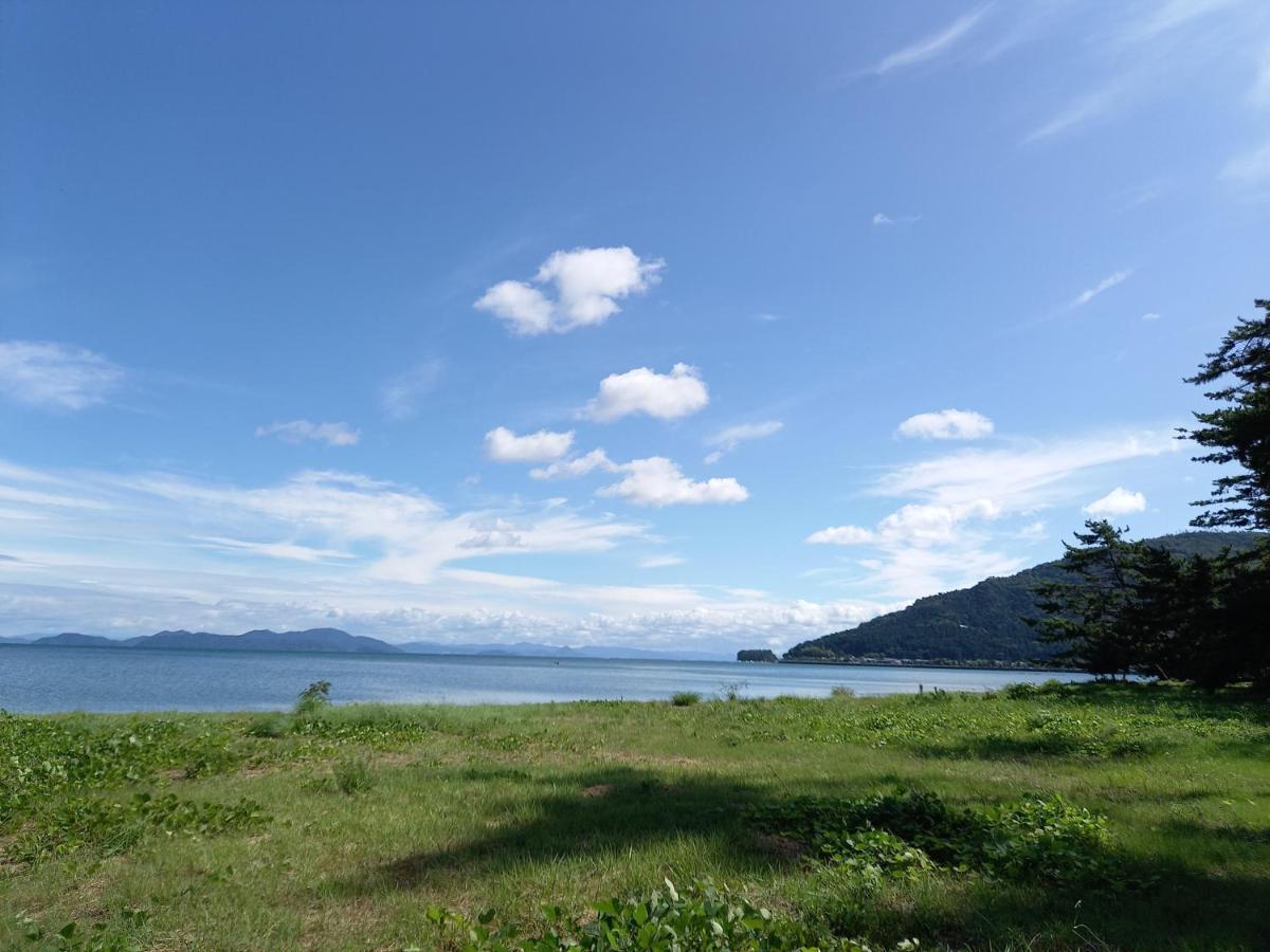 臨湖 荘 Villa Takashima Exteriör bild